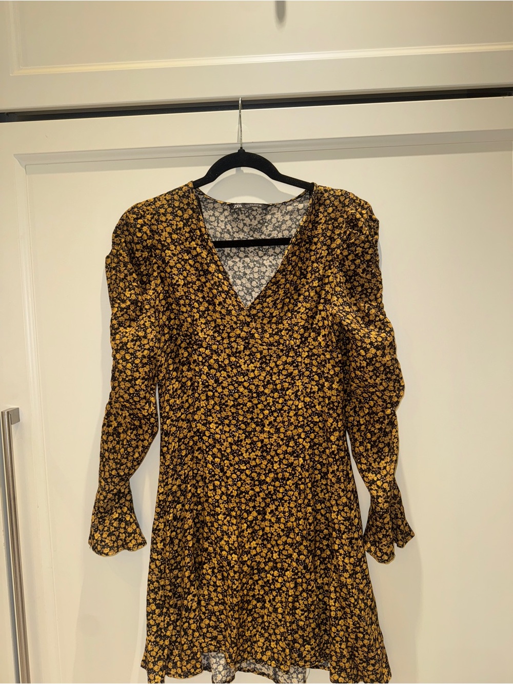 Zara Yellow Floral V-Neck Long Sleeve Dress